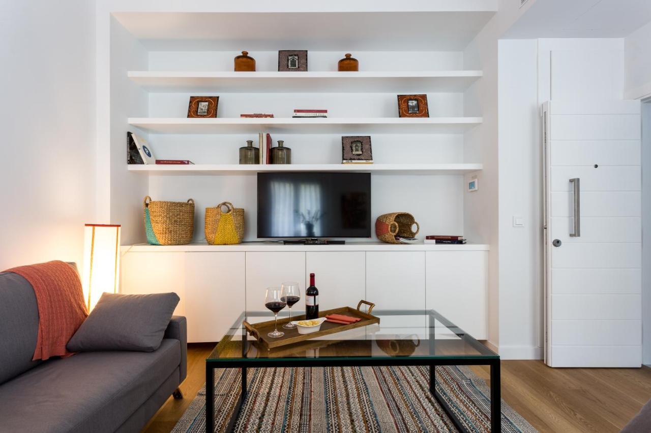 Apartamentos Rg Plaza De Espana إشبيلية المظهر الخارجي الصورة