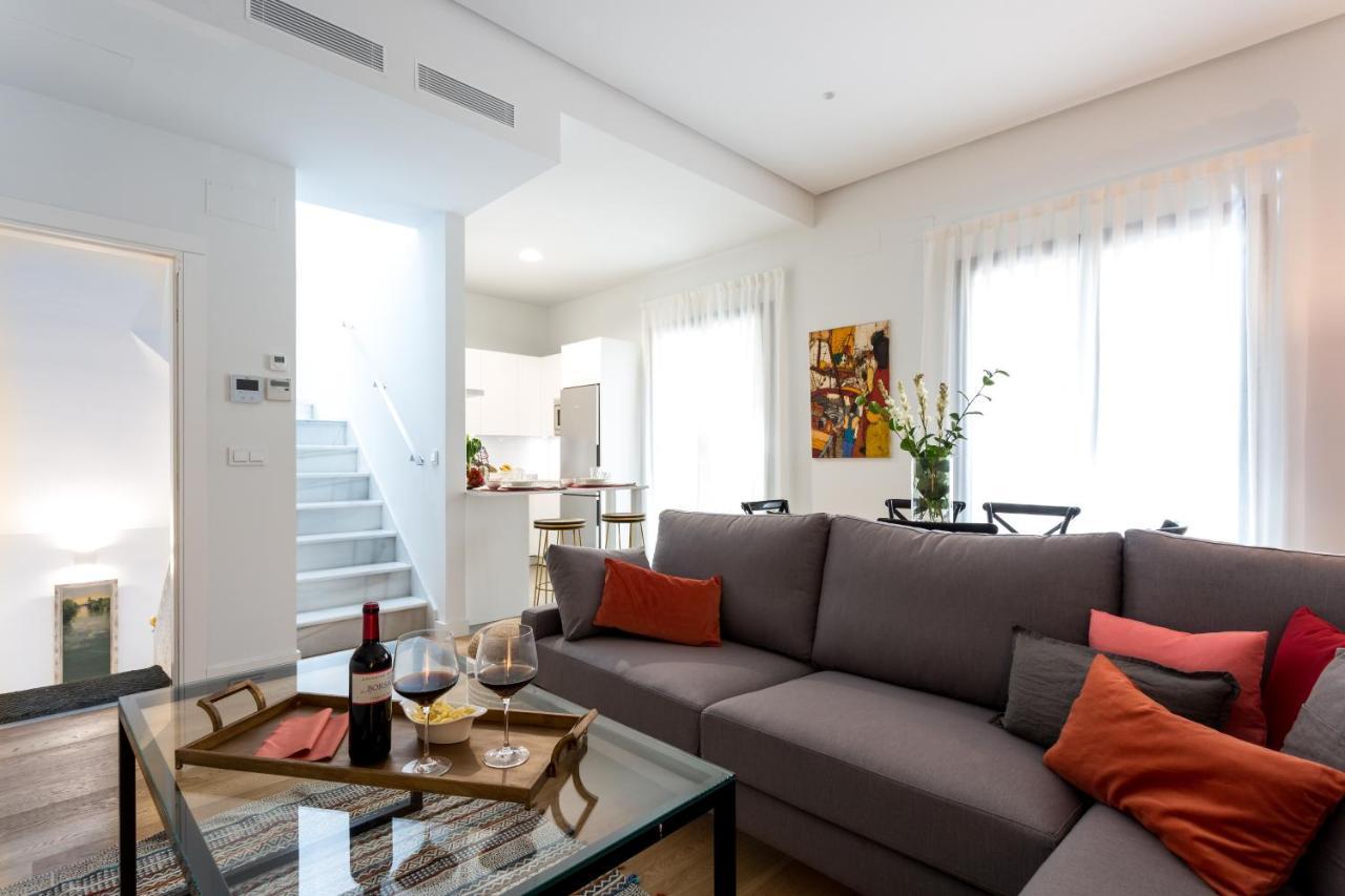Apartamentos Rg Plaza De Espana إشبيلية المظهر الخارجي الصورة