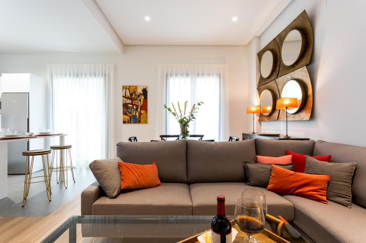 Apartamentos Rg Plaza De Espana إشبيلية المظهر الخارجي الصورة