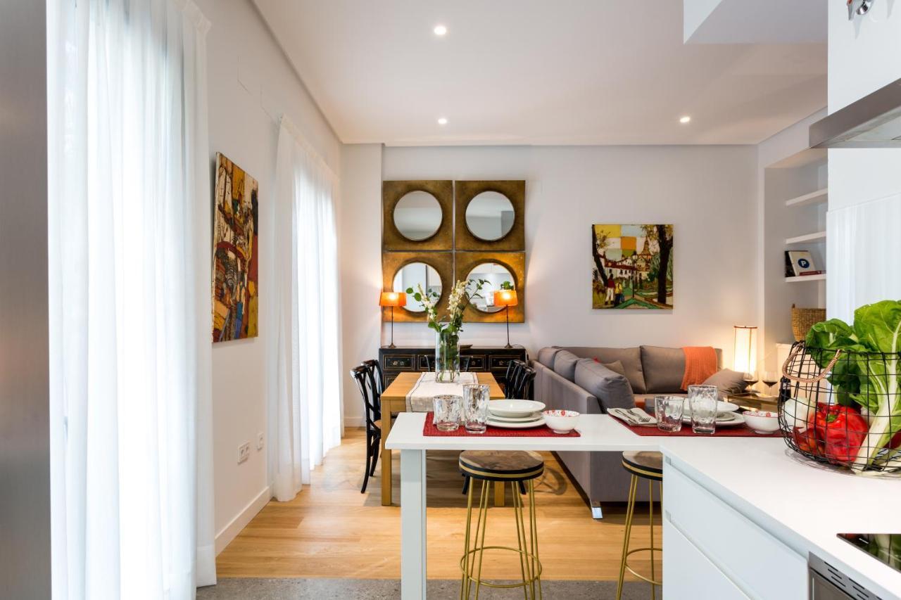 Apartamentos Rg Plaza De Espana إشبيلية المظهر الخارجي الصورة