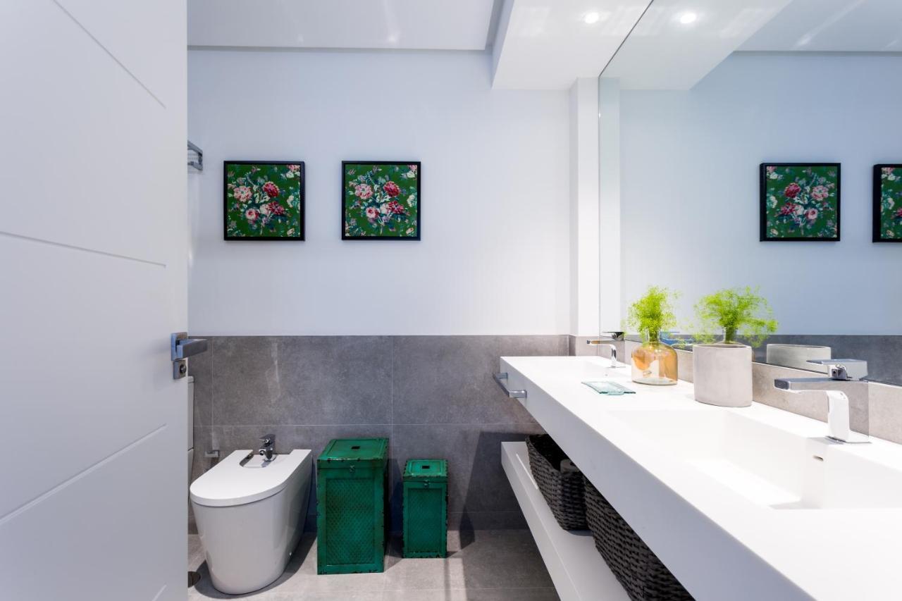 Apartamentos Rg Plaza De Espana إشبيلية المظهر الخارجي الصورة